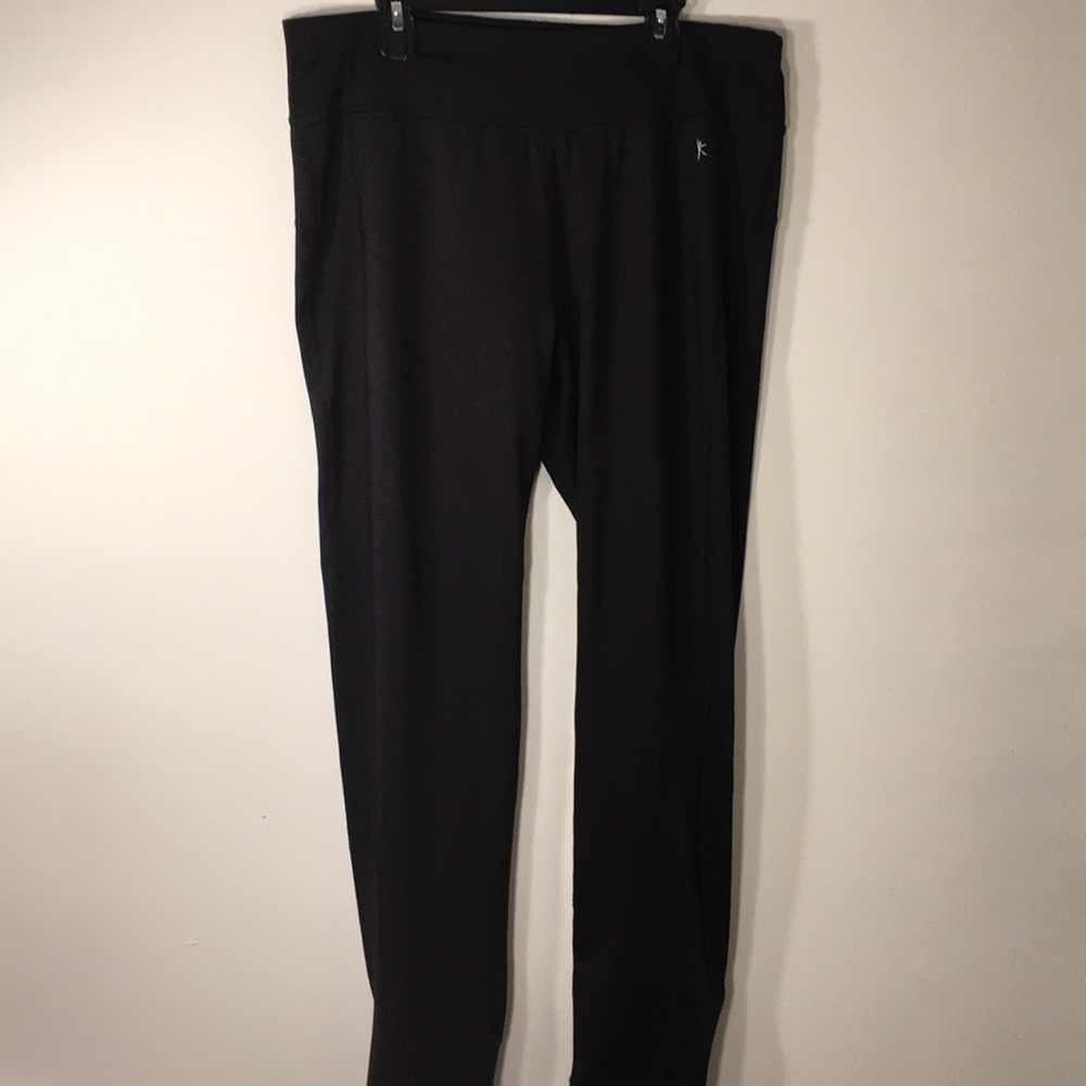 Black Fitted Leggings by Danskin Now